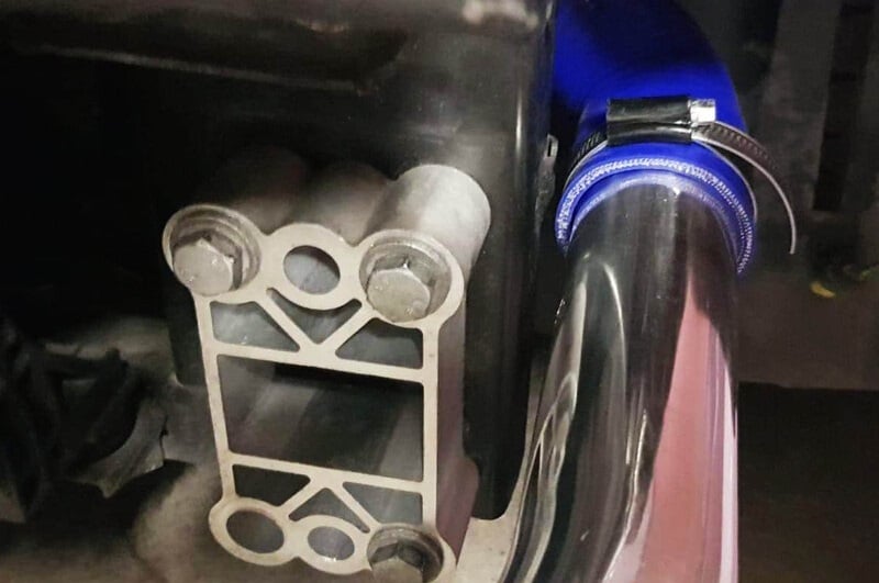 ICKIT-FIAT500-B-fiat-abarth-500-intercooler-kit-with-blue-hoses-(13).jpg