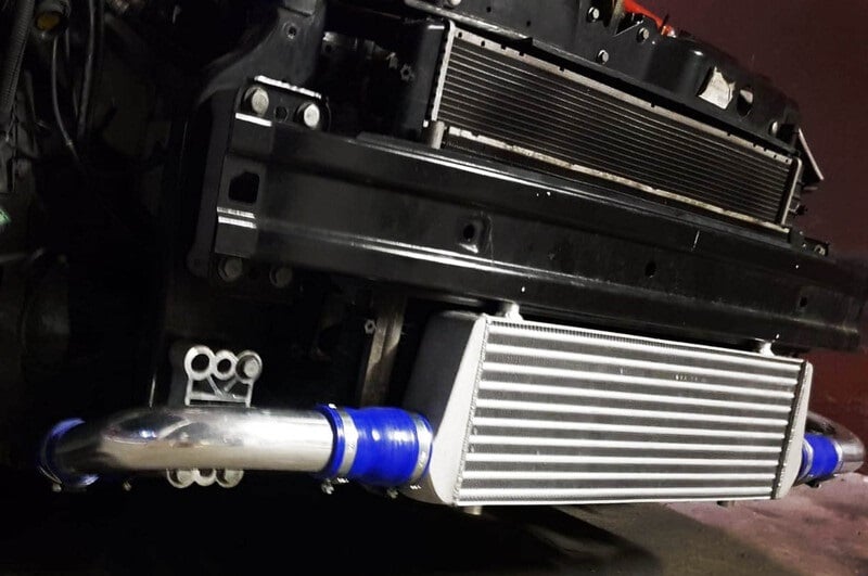 ICKIT-FIAT500-B-fiat-abarth-500-intercooler-kit-with-blue-hoses-(14).jpg