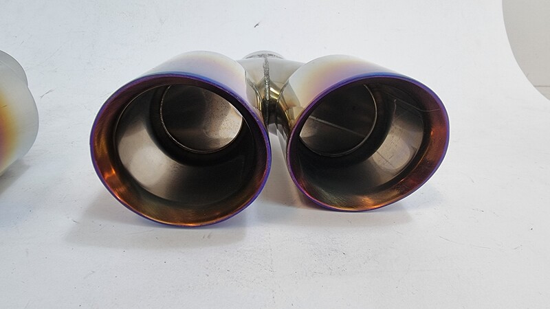 TR309-76-SET-stainless-steel-exhaust-tip-dual-2x76-l210-190-in60-slant-cut-burnt-look-set-(4).jpg